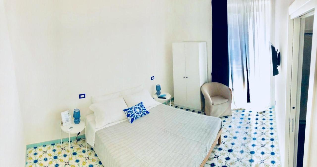 L'Alice B&B Salerno Bagian luar foto
